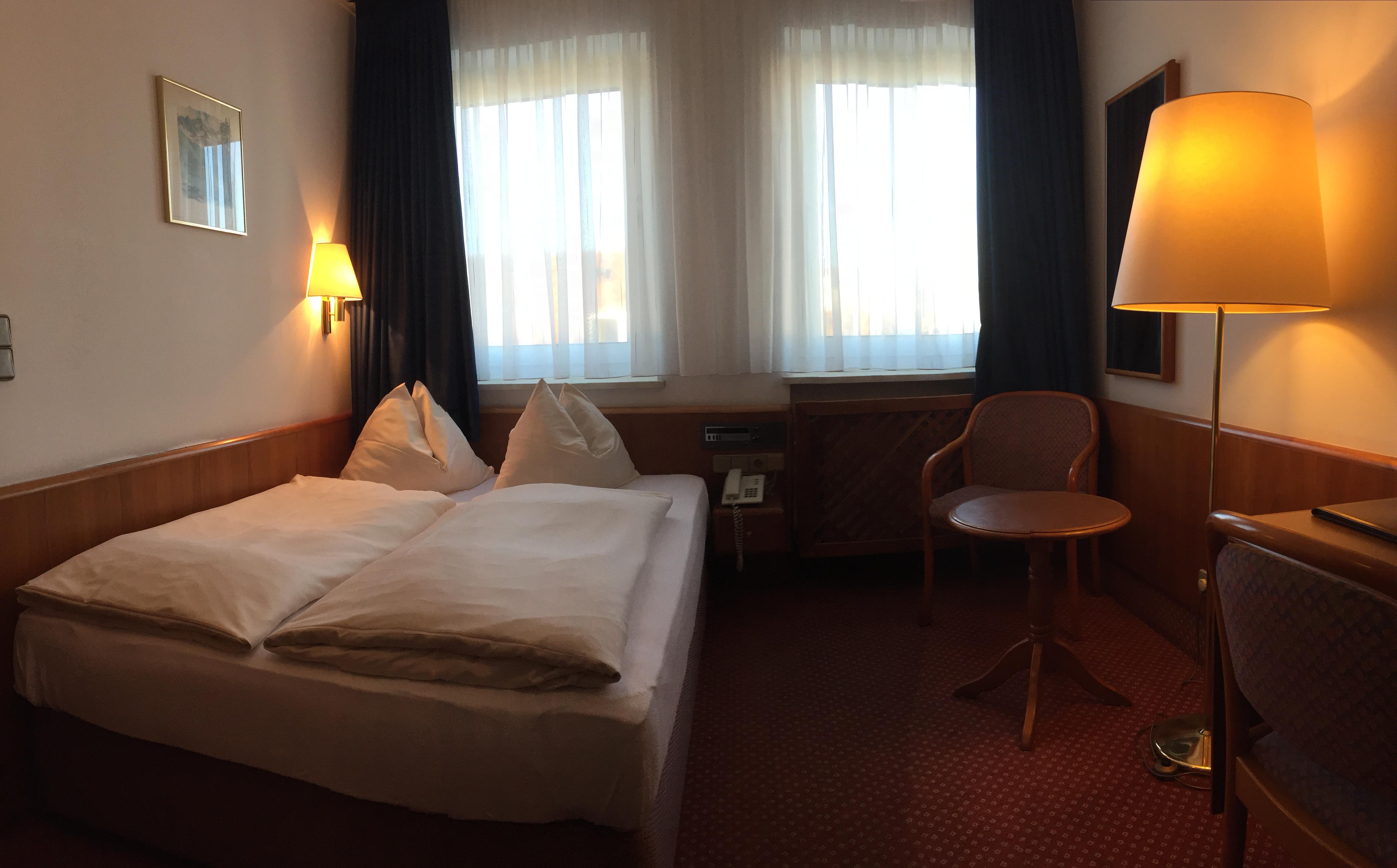 Carmen Hotel 3*
