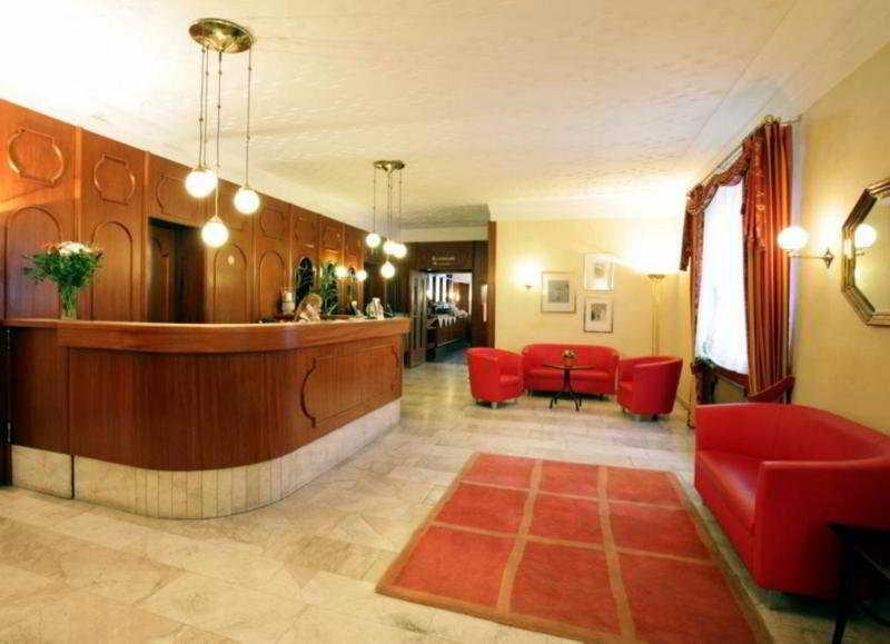 Carmen Hotel