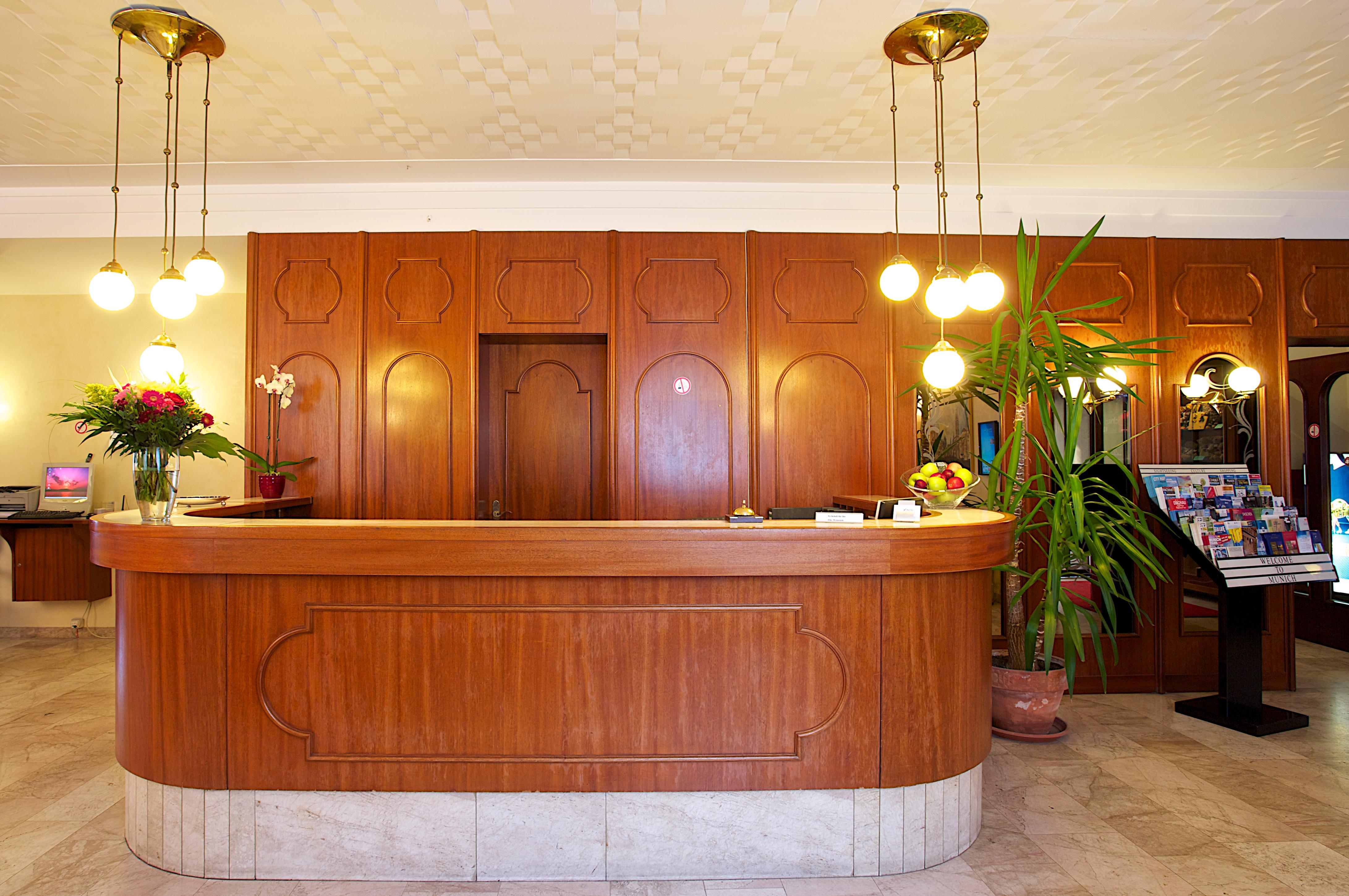 Carmen Hotel 3*