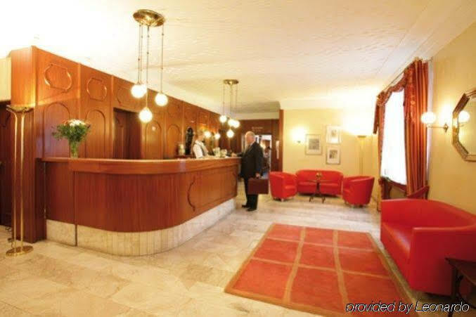 Hotel Carmen 3*