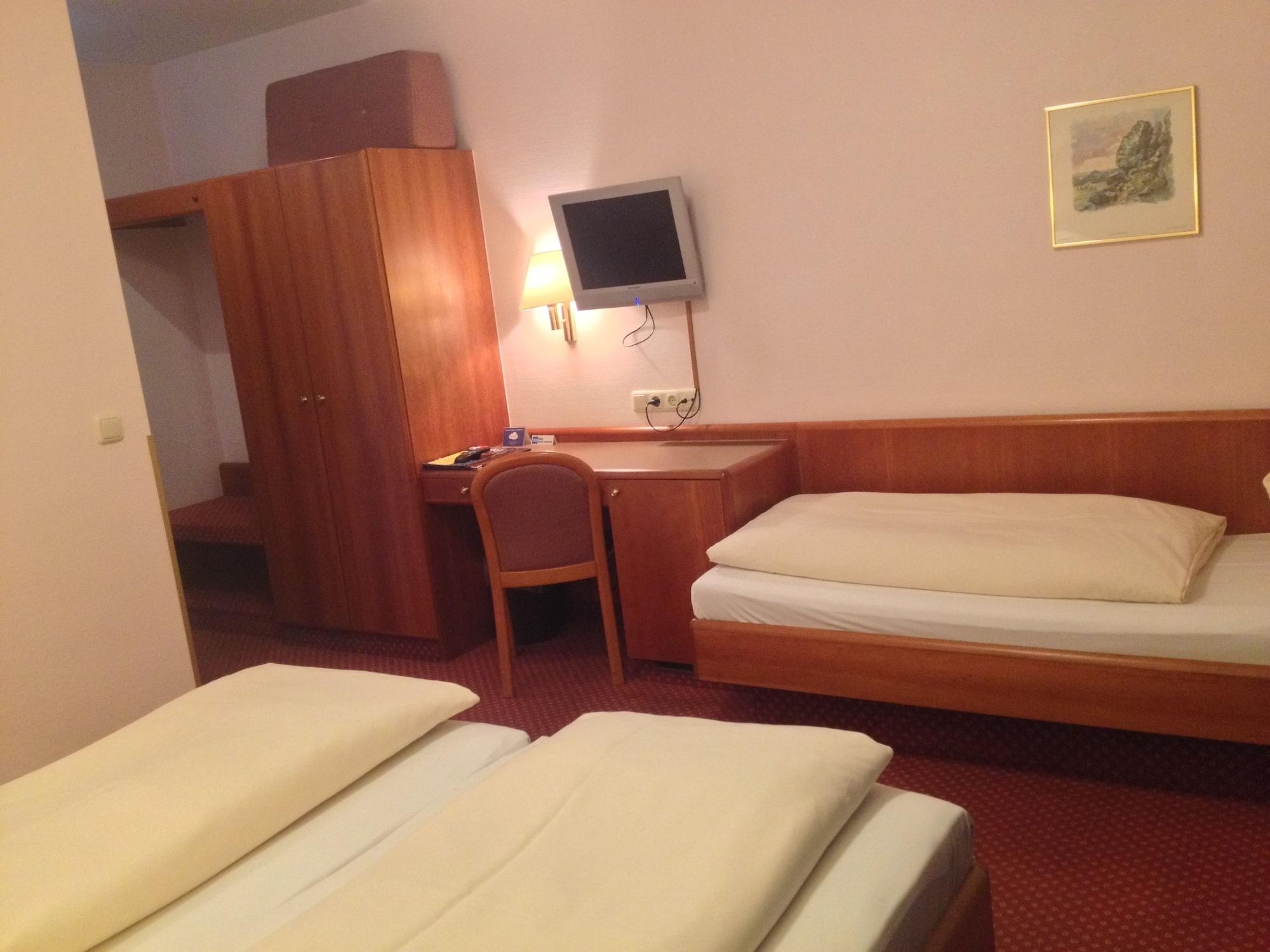 Carmen Hotel 3*
